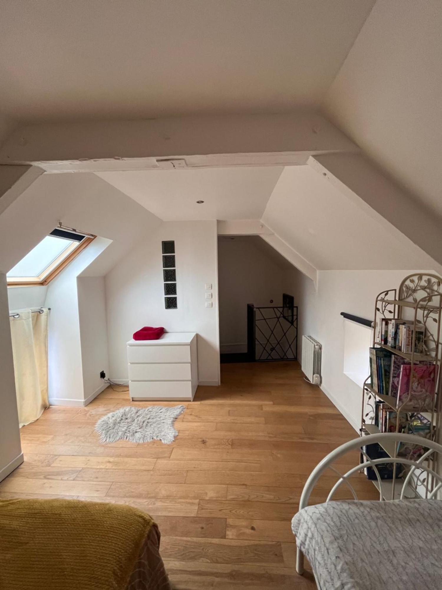 Gite Maisonnette- Et A Cote Coule Une Riviere Josselin Exterior foto